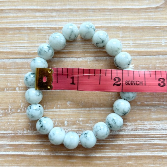 White Howlite Gemstone Beaded Stretch Bracelet - Picture 4 of 4
